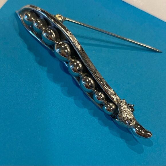 Monet peas in a pod Vintage brooch. Rare, retired - Picture 2 of 12